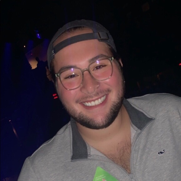 Meet your Posher, Gabriel - Picture 3 of 3